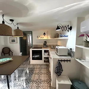 Appartamento Nanhome By World, Finale Ligure
